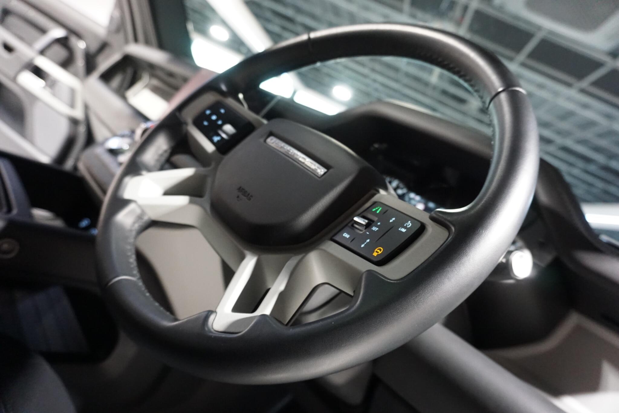 Land Rover Defender 110 3.0 D300 MHEV X-Dynamic HSE SUV 5dr Diesel Auto 4WD Euro 6 (s/s) (300 ps)